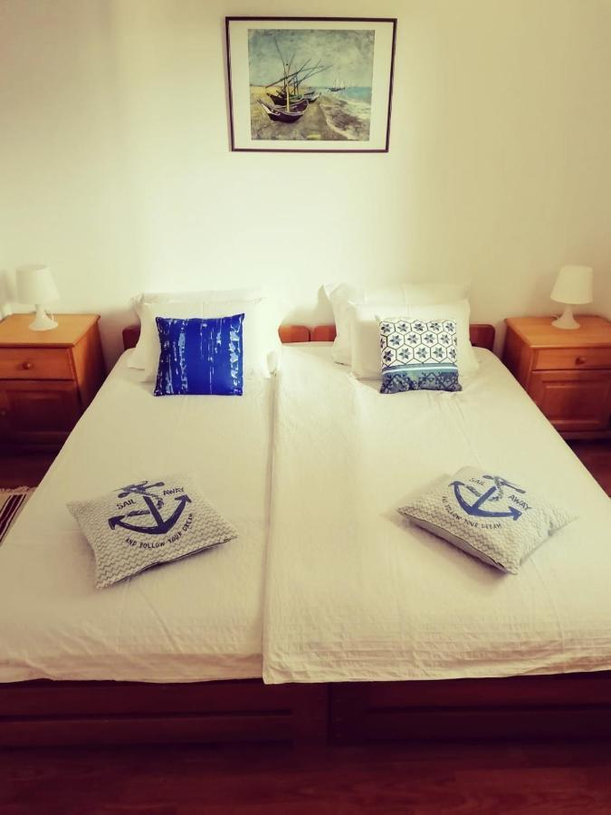 Apartment By The Beach Primosten Bagian luar foto
